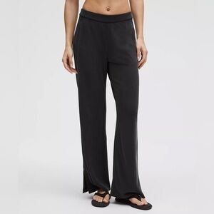 Lululemon Softstreme High-Rise Wide-Leg Pique Pant in Black, Regular Fit
